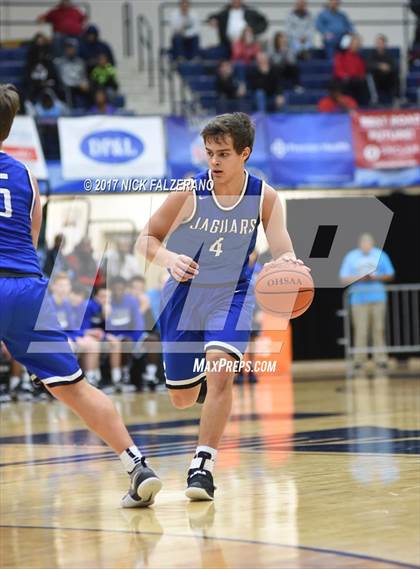 Thumbnail 3 in Hilliard Bradley vs Beavercreek photogallery.