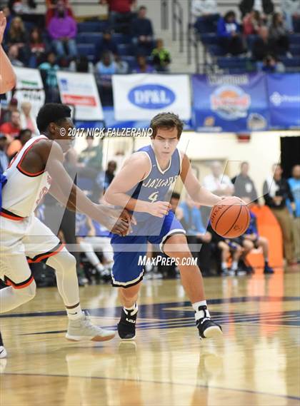 Thumbnail 2 in Hilliard Bradley vs Beavercreek photogallery.