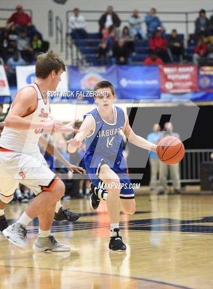 Thumbnail 2 in Hilliard Bradley vs Beavercreek photogallery.