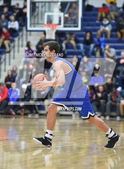 Thumbnail 2 in Hilliard Bradley vs Beavercreek photogallery.