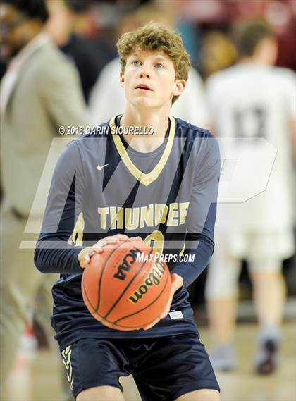 Thumbnail 1 in Desert Vista vs. Pinnacle (AIA 6A Semifinal) photogallery.