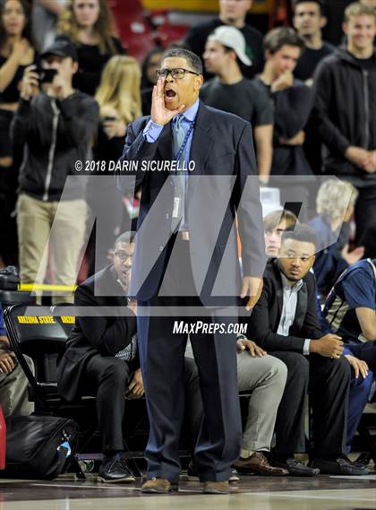 Thumbnail 2 in Desert Vista vs. Pinnacle (AIA 6A Semifinal) photogallery.