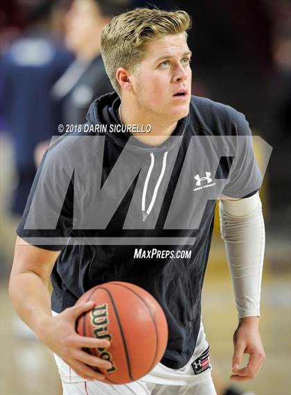 Thumbnail 2 in Desert Vista vs. Pinnacle (AIA 6A Semifinal) photogallery.