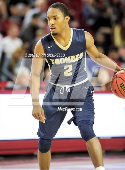 Thumbnail 3 in Desert Vista vs. Pinnacle (AIA 6A Semifinal) photogallery.