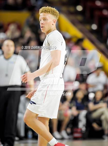 Thumbnail 2 in Desert Vista vs. Pinnacle (AIA 6A Semifinal) photogallery.