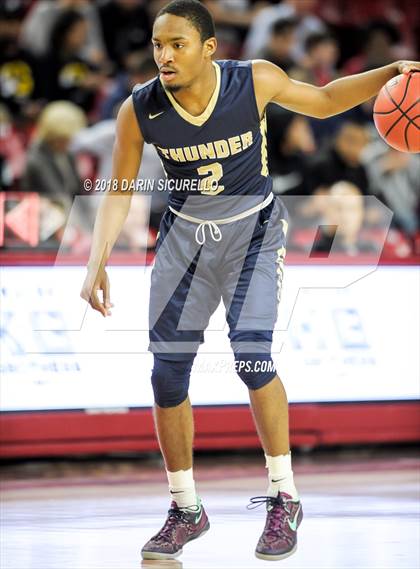 Thumbnail 3 in Desert Vista vs. Pinnacle (AIA 6A Semifinal) photogallery.
