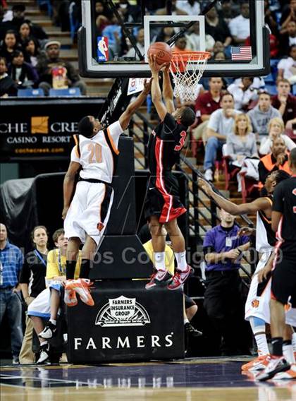 Thumbnail 1 in Westchester vs. McClymonds (CIF State D1 Final) photogallery.