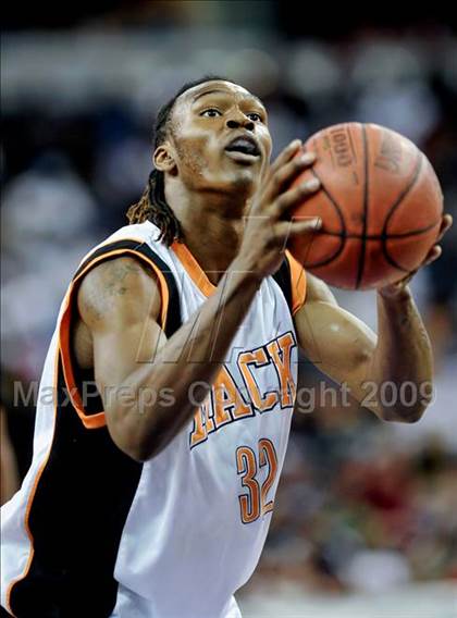 Thumbnail 3 in Westchester vs. McClymonds (CIF State D1 Final) photogallery.
