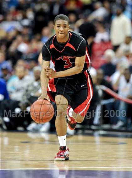 Thumbnail 1 in Westchester vs. McClymonds (CIF State D1 Final) photogallery.