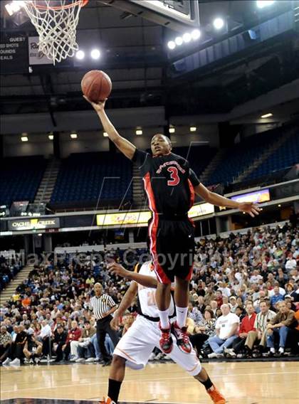Thumbnail 3 in Westchester vs. McClymonds (CIF State D1 Final) photogallery.