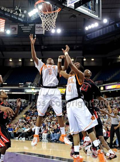Thumbnail 1 in Westchester vs. McClymonds (CIF State D1 Final) photogallery.