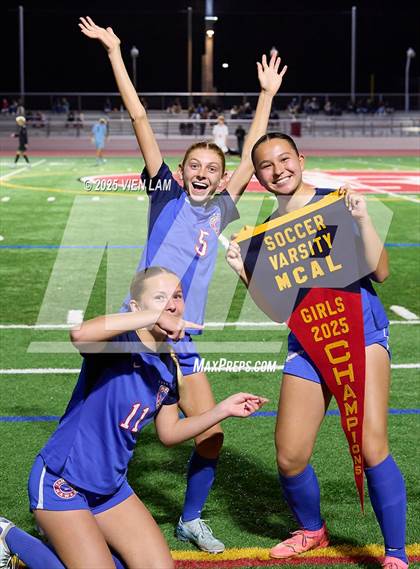 Thumbnail 1 in Redwood @ Tamalpais (MCAL Championship) photogallery.