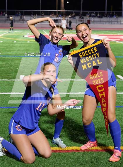 Thumbnail 2 in Redwood @ Tamalpais (MCAL Championship) photogallery.