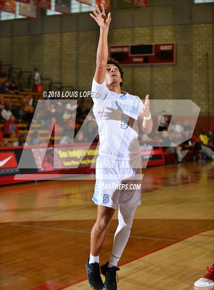 Thumbnail 3 in Orange Lutheran vs. Villa Park (Nike Extravaganza) photogallery.