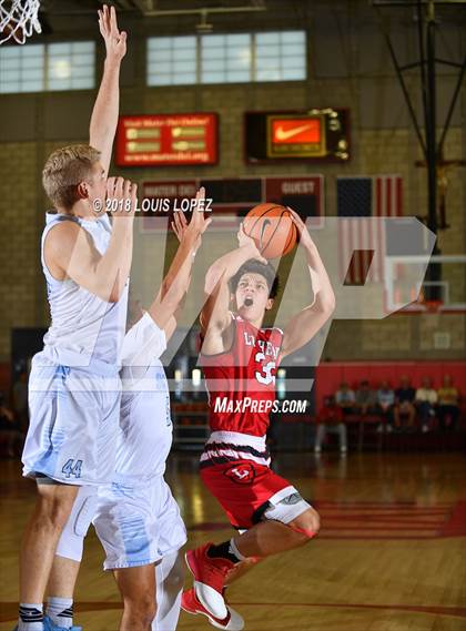 Thumbnail 2 in Orange Lutheran vs. Villa Park (Nike Extravaganza) photogallery.