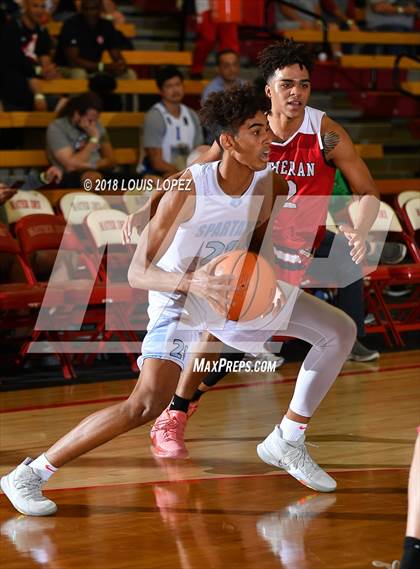 Thumbnail 3 in Orange Lutheran vs. Villa Park (Nike Extravaganza) photogallery.