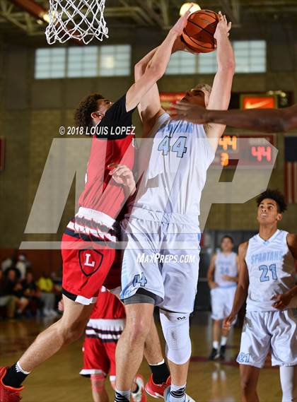 Thumbnail 2 in Orange Lutheran vs. Villa Park (Nike Extravaganza) photogallery.
