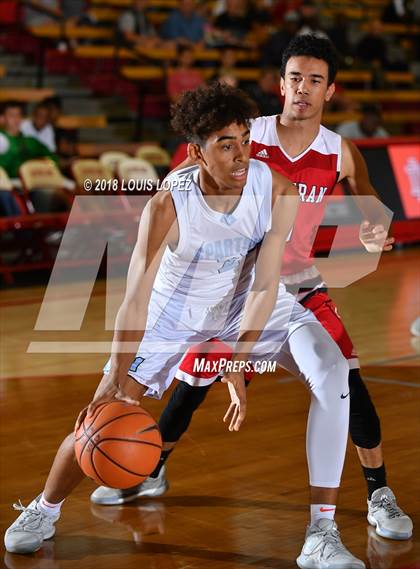 Thumbnail 1 in Orange Lutheran vs. Villa Park (Nike Extravaganza) photogallery.