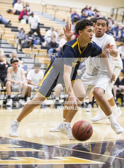 Thumbnail 3 in Gregori @ Enochs photogallery.