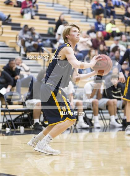 Thumbnail 2 in Gregori @ Enochs photogallery.