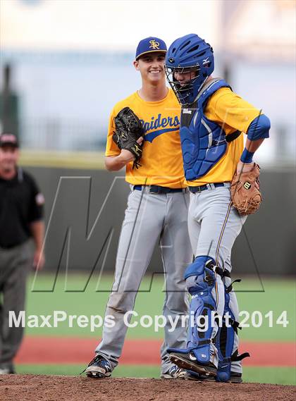 Thumbnail 3 in Grandview vs. Sunnyvale (UIL 2A Regional Final Playoff) photogallery.