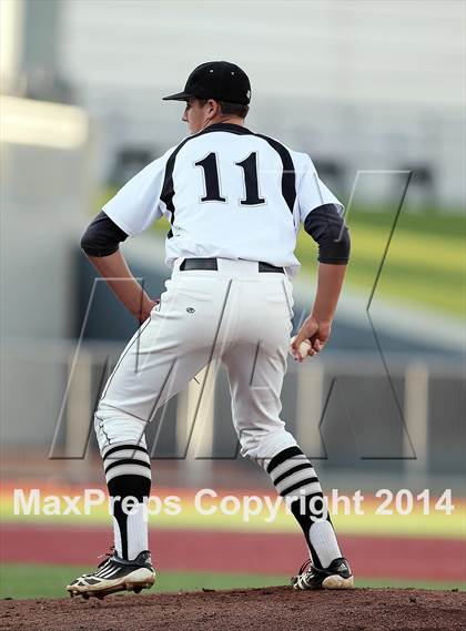 Thumbnail 2 in Grandview vs. Sunnyvale (UIL 2A Regional Final Playoff) photogallery.