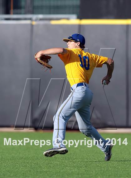 Thumbnail 3 in Grandview vs. Sunnyvale (UIL 2A Regional Final Playoff) photogallery.