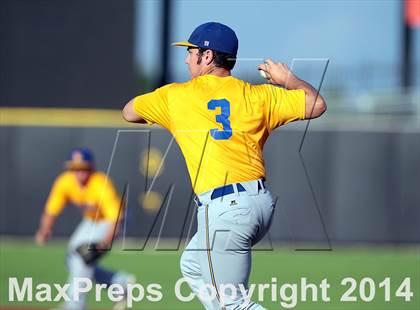 Thumbnail 3 in Grandview vs. Sunnyvale (UIL 2A Regional Final Playoff) photogallery.