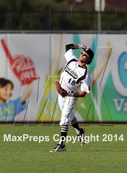 Thumbnail 2 in Grandview vs. Sunnyvale (UIL 2A Regional Final Playoff) photogallery.
