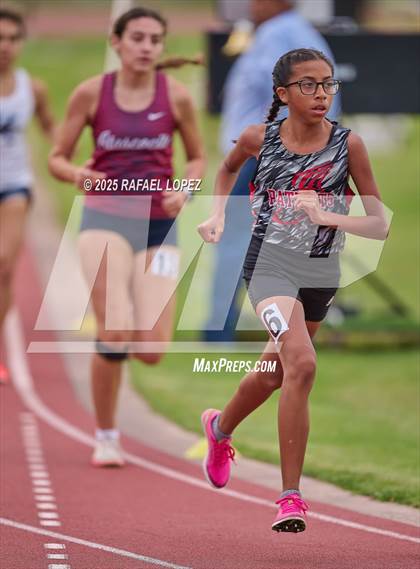 Thumbnail 3 in UIL 6A Track & Field District Finals (1600M) photogallery.