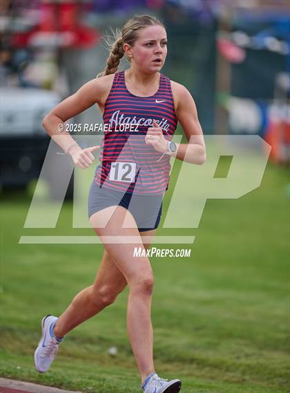 Thumbnail 1 in UIL 6A Track & Field District Finals (1600M) photogallery.