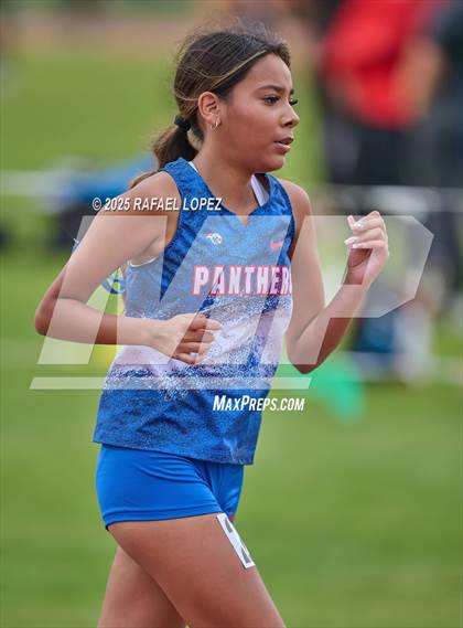 Thumbnail 3 in UIL 6A Track & Field District Finals (1600M) photogallery.