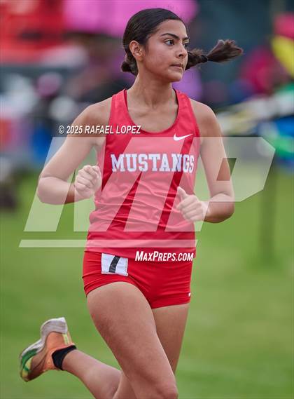 Thumbnail 2 in UIL 6A Track & Field District Finals (1600M) photogallery.