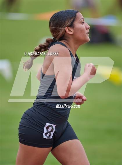 Thumbnail 1 in UIL 6A Track & Field District Finals (1600M) photogallery.