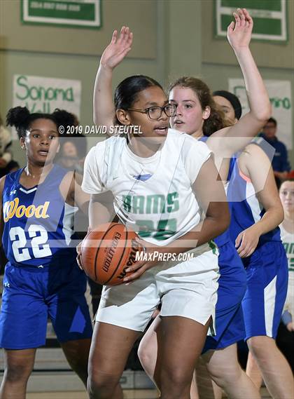 Thumbnail 2 in Wood vs. Dixon (Ram Jam Winter Classic) photogallery.