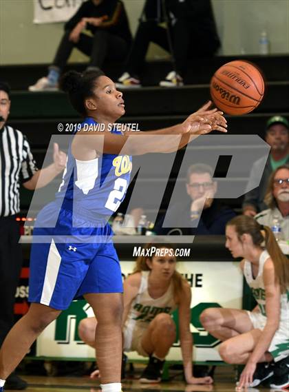 Thumbnail 1 in Wood vs. Dixon (Ram Jam Winter Classic) photogallery.