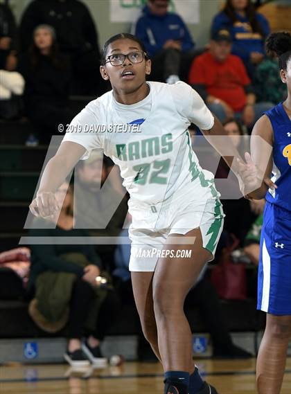 Thumbnail 3 in Wood vs. Dixon (Ram Jam Winter Classic) photogallery.
