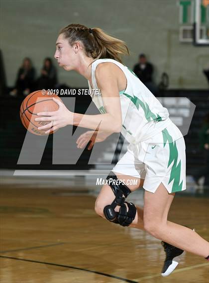 Thumbnail 2 in Wood vs. Dixon (Ram Jam Winter Classic) photogallery.