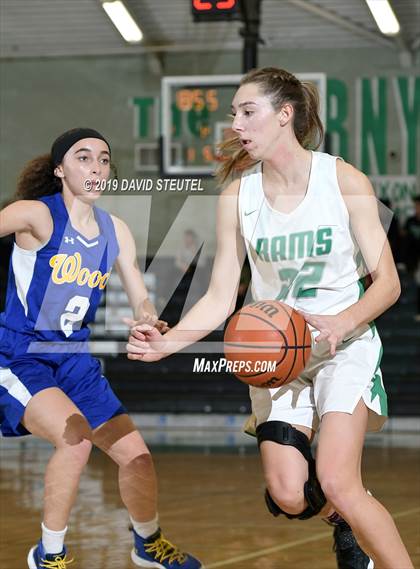 Thumbnail 2 in Wood vs. Dixon (Ram Jam Winter Classic) photogallery.