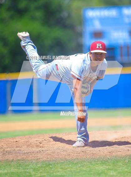 Thumbnail 3 in El Camino Real vs Roosevelt photogallery.