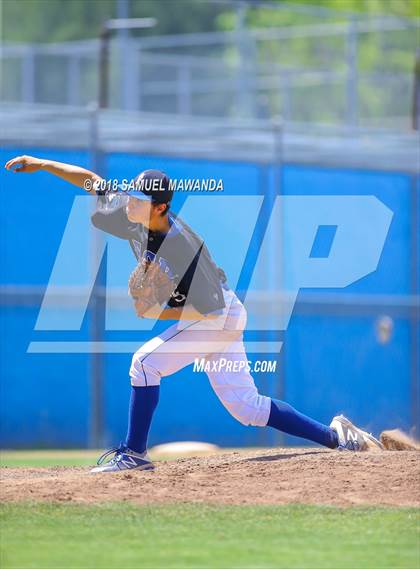 Thumbnail 2 in El Camino Real vs Roosevelt photogallery.