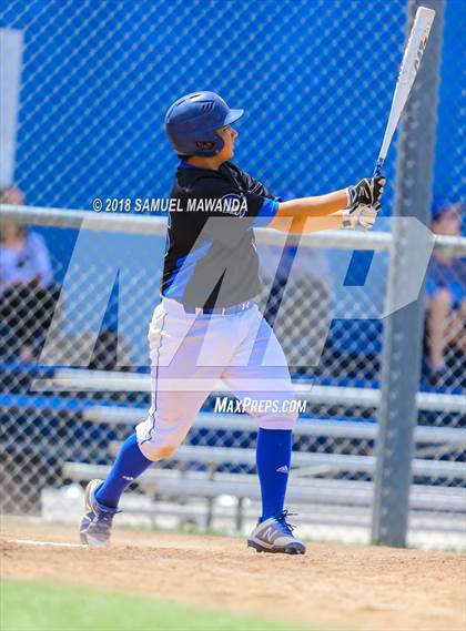 Thumbnail 2 in El Camino Real vs Roosevelt photogallery.