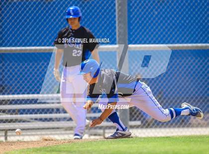 Thumbnail 2 in El Camino Real vs Roosevelt photogallery.