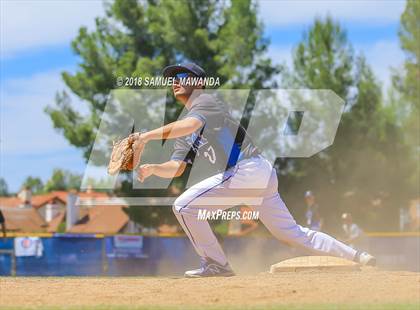 Thumbnail 1 in El Camino Real vs Roosevelt photogallery.