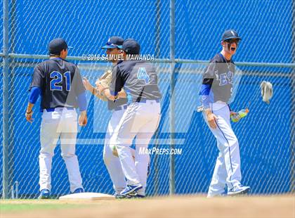Thumbnail 2 in El Camino Real vs Roosevelt photogallery.