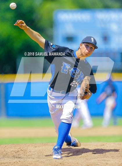 Thumbnail 3 in El Camino Real vs Roosevelt photogallery.