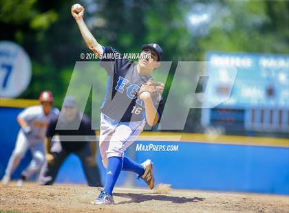 Thumbnail 1 in El Camino Real vs Roosevelt photogallery.