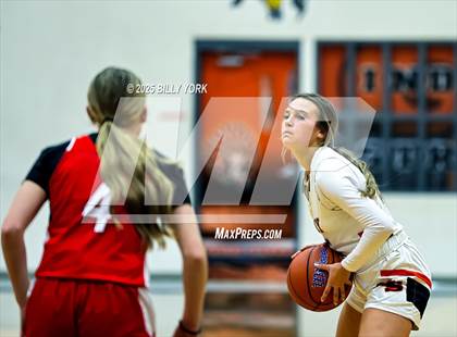 Thumbnail 1 in Grand Saline vs Campbell photogallery.