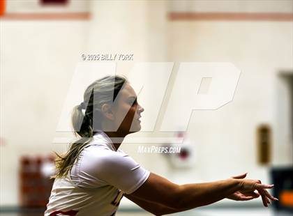 Thumbnail 2 in Grand Saline vs Campbell photogallery.