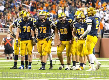 Thumbnail 1 in Ithaca vs Clinton (MHSAA Division 6 Final) photogallery.